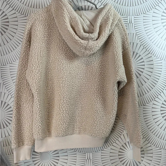 American Eagle Women’s‎ Small Cream Fleece Hoodie - Picture 2 of 4